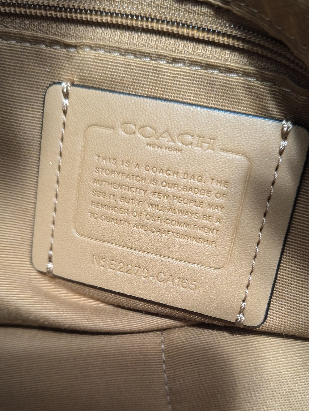 Coach Andy Shoulder Bag EUC - Picture 10 of 10